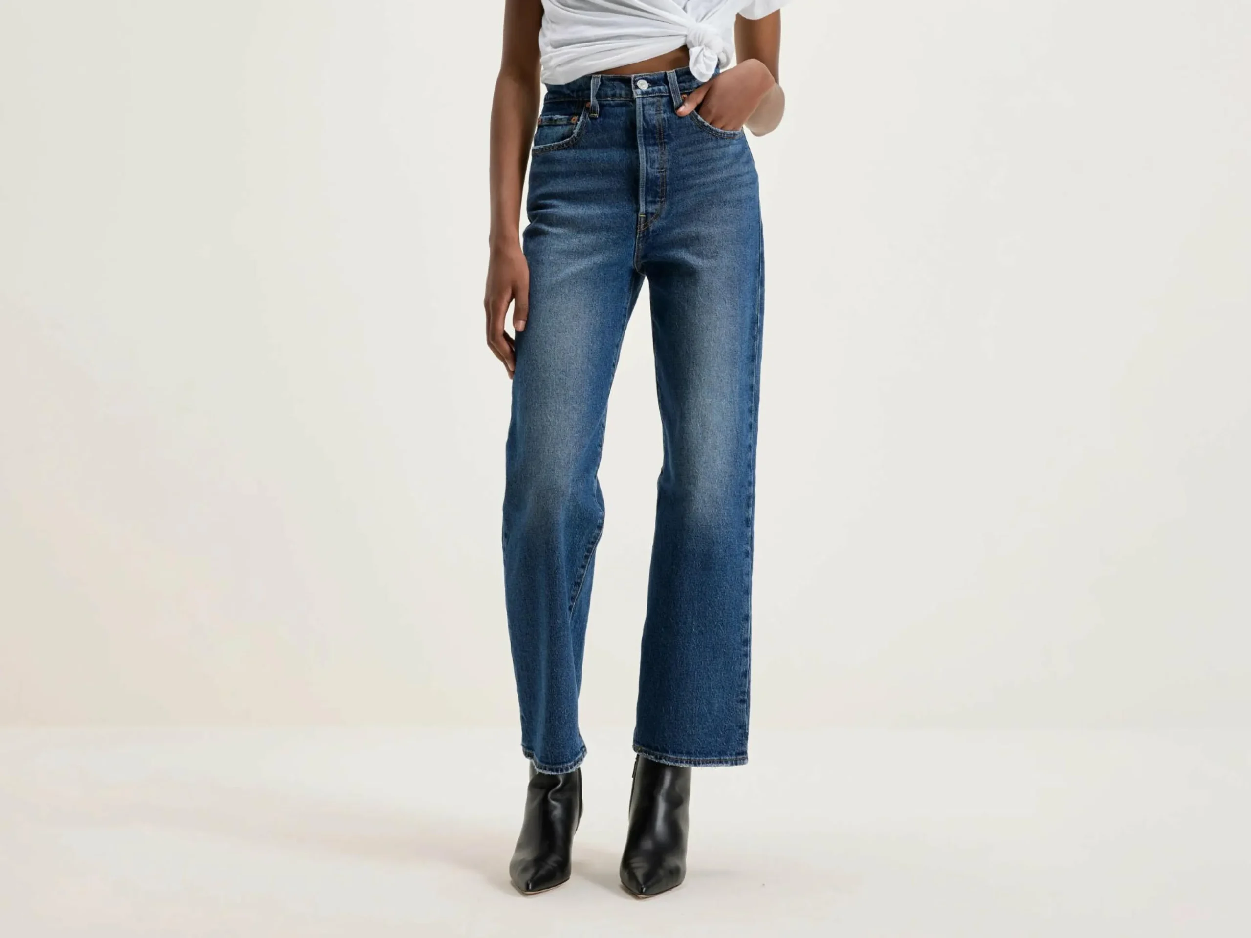 LEVI'S® Ribcage Straight Ankle Jeans