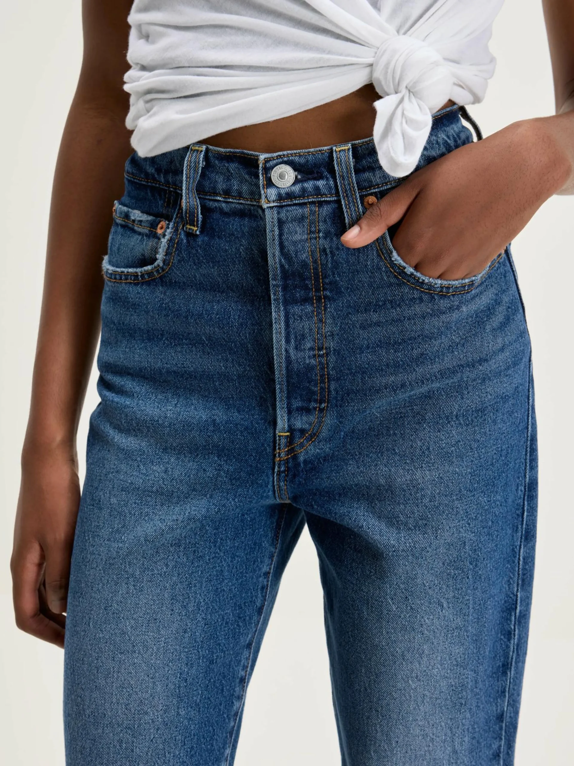 LEVI'S® Ribcage Straight Ankle Jeans
